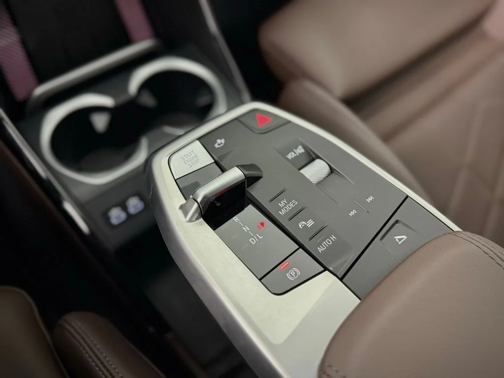 2025 BMW X1 28i - Photo 25