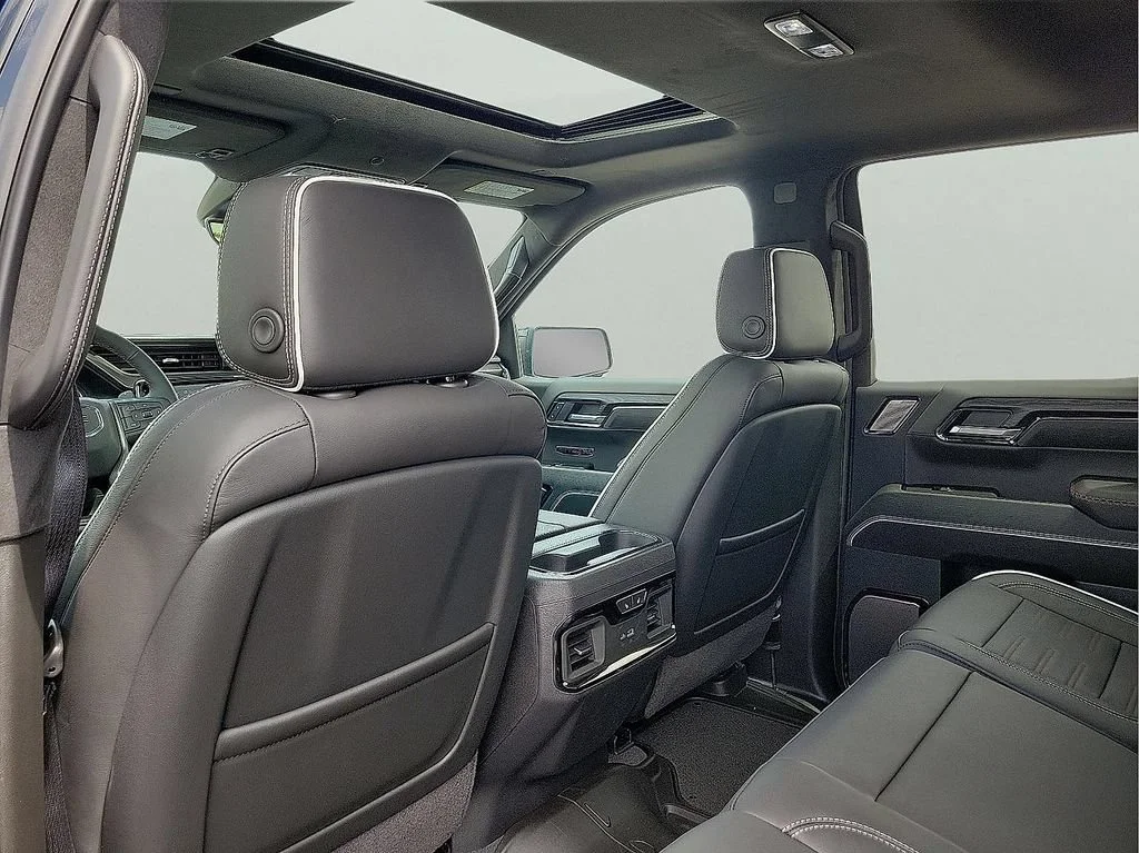 2026 GMC Sierra 1500 AT4X - Photo 12