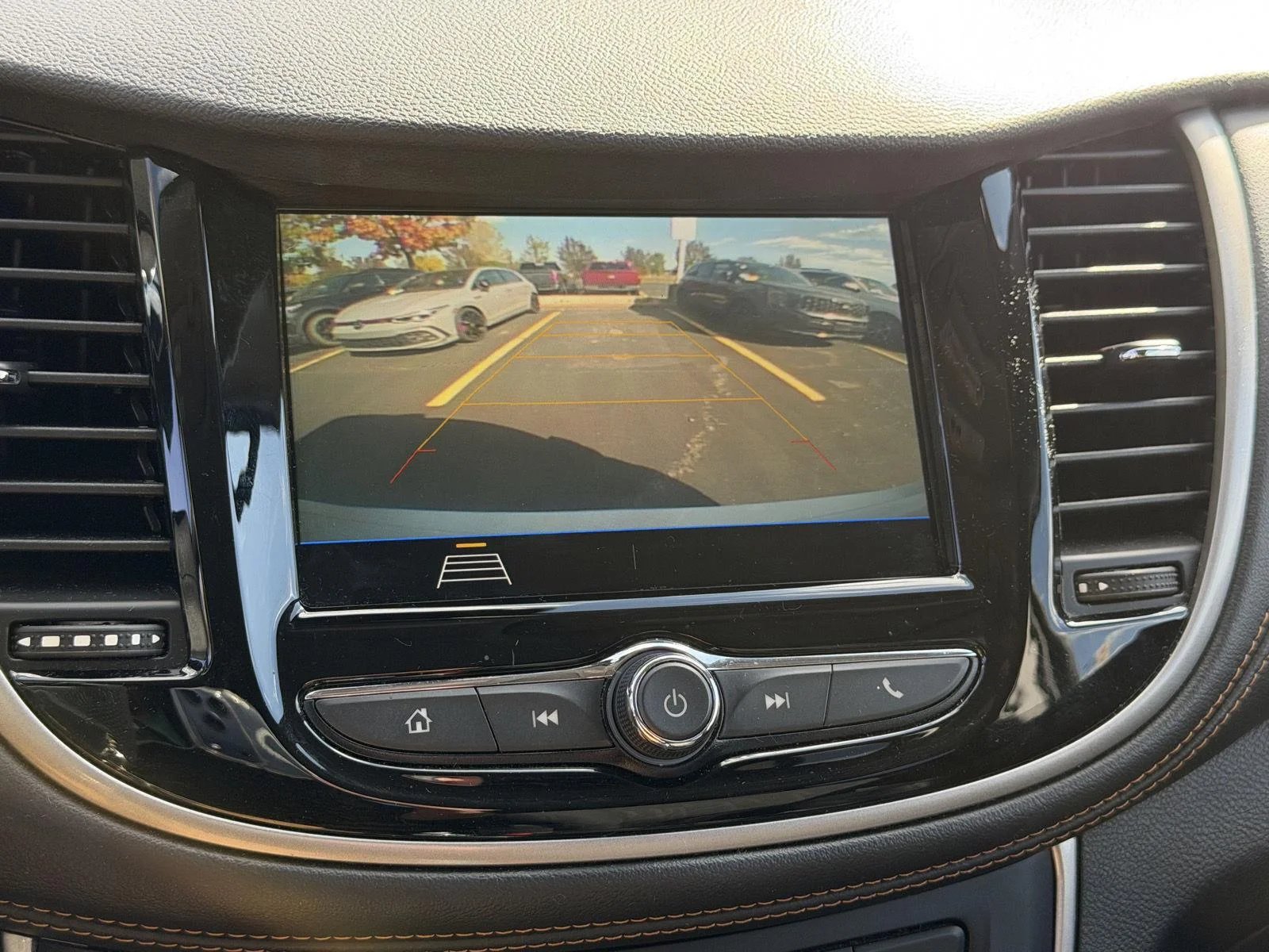 Used 2019 Summit White Chevrolet LT image 8