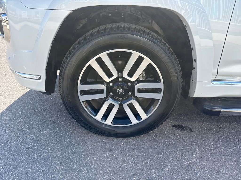 Used 2024  Toyota Limited image 27
