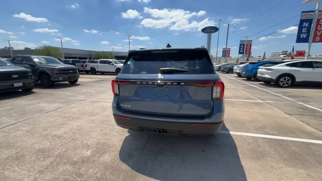 New 2026 Vapor Blue Metallic Ford Active image 8