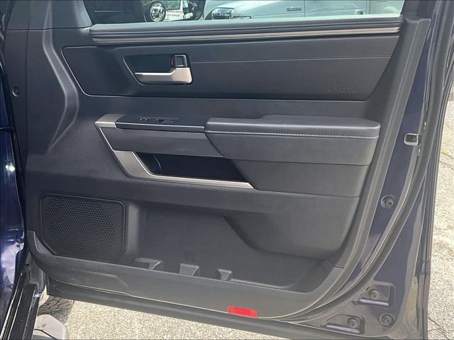 Used 2023  Toyota SR5 image 19