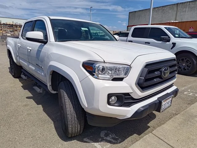 2022 Toyota Tacoma SR5 Double Cab 4WD V6 Auto LB's photo