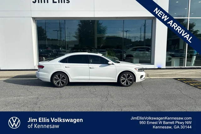 2022 Volkswagen Passat 2.0T SE