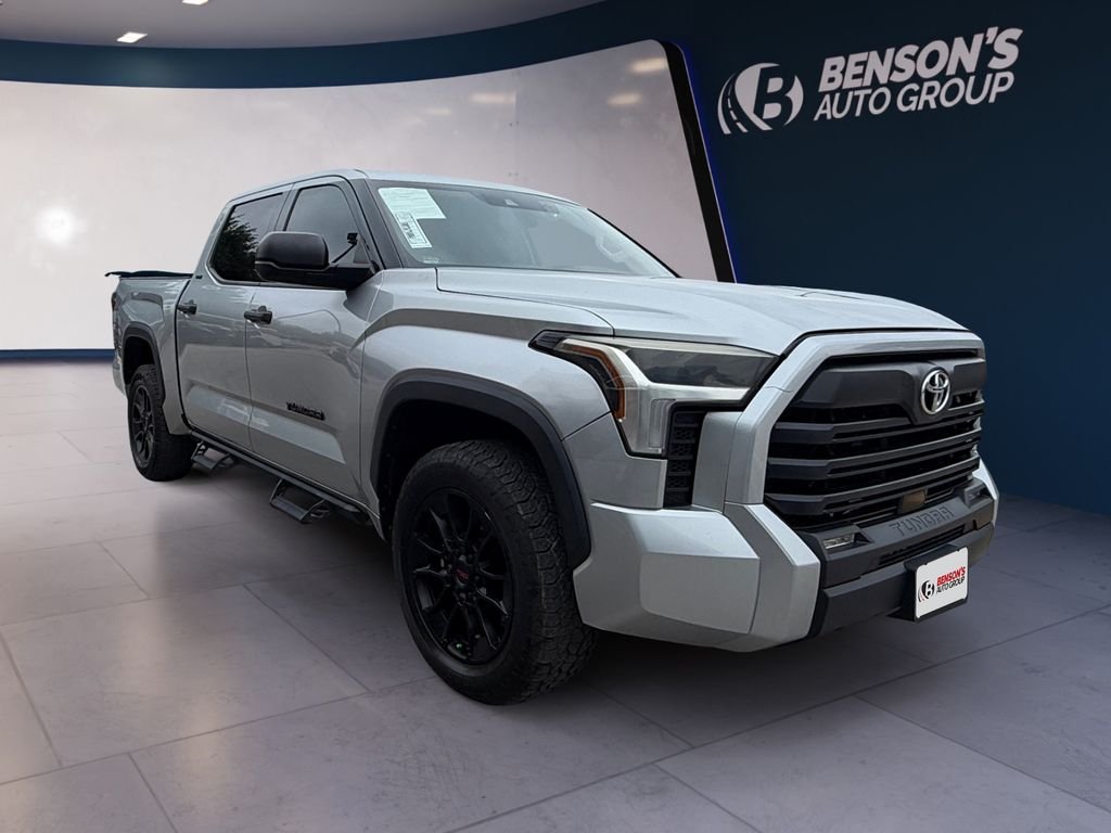Used 2022 Silver Toyota SR5 image 7