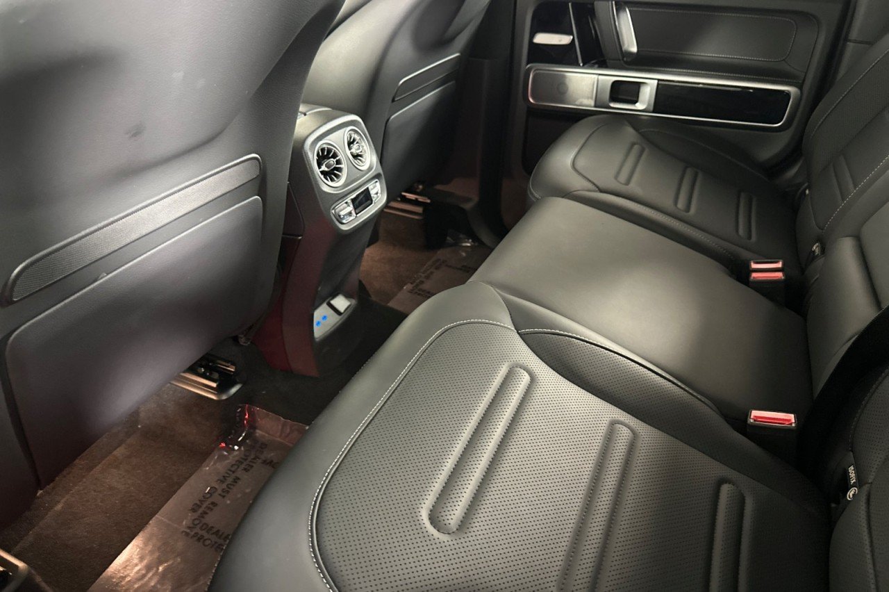 Certified Used 2025 Obsidian Black Metallic Mercedes-Benz G 550 image 11