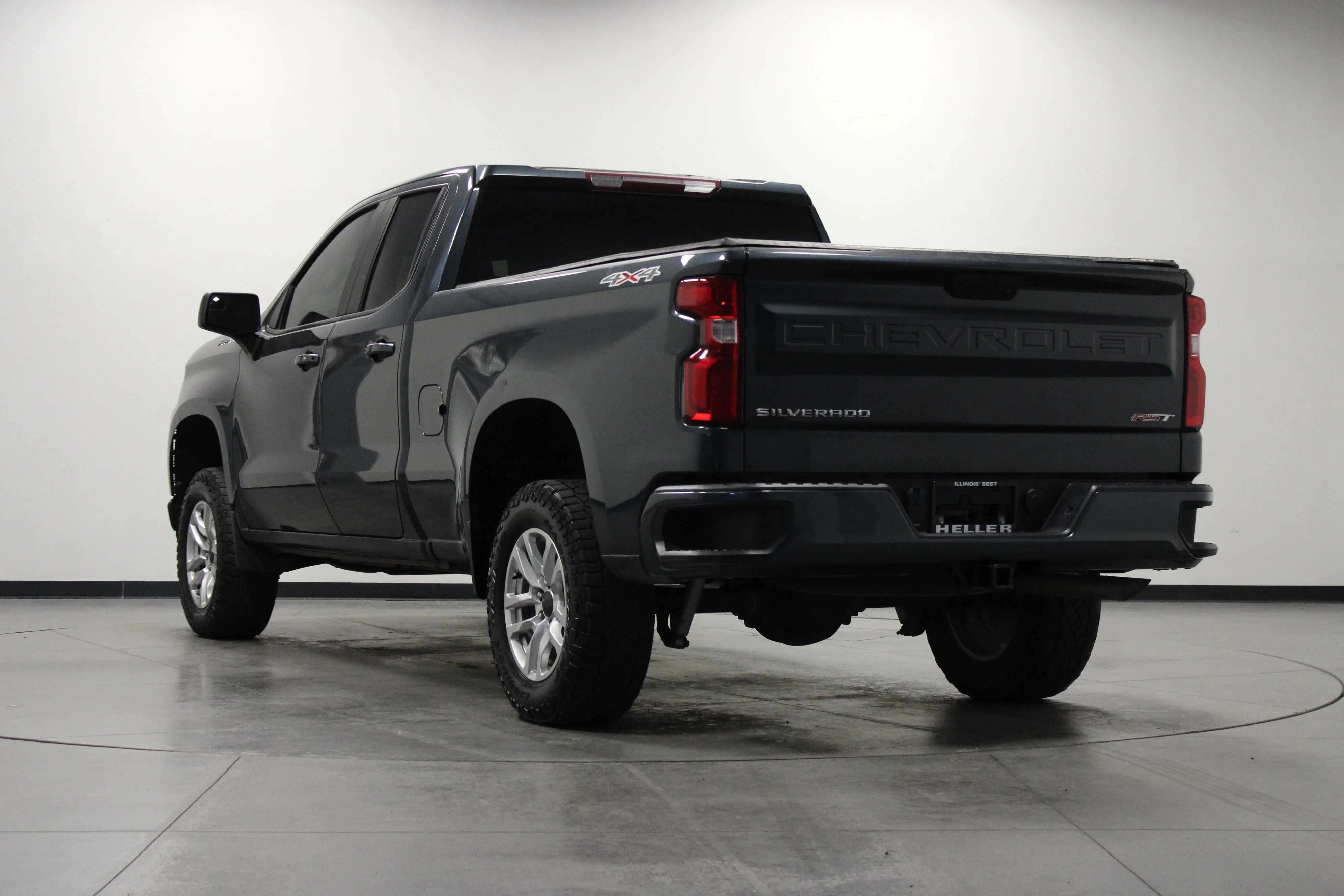Used 2021 Shadow Gray Metallic Chevrolet RST image 6