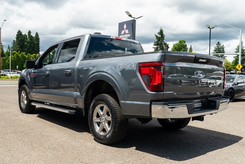 Used 2024 Gray Ford XLT image 4