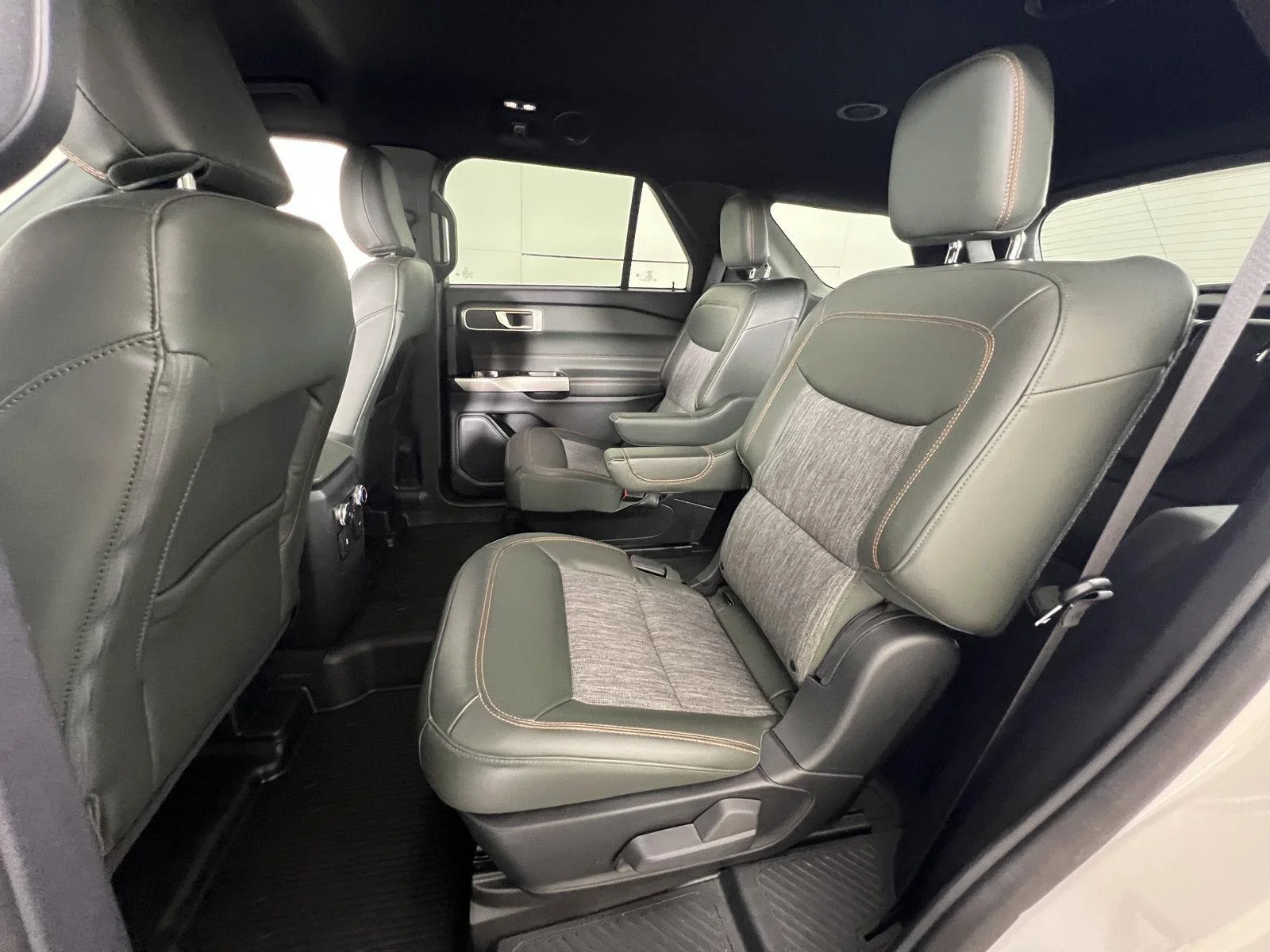 Used 2022 Star White Metallic Tri-Coat Ford Timberline image 18