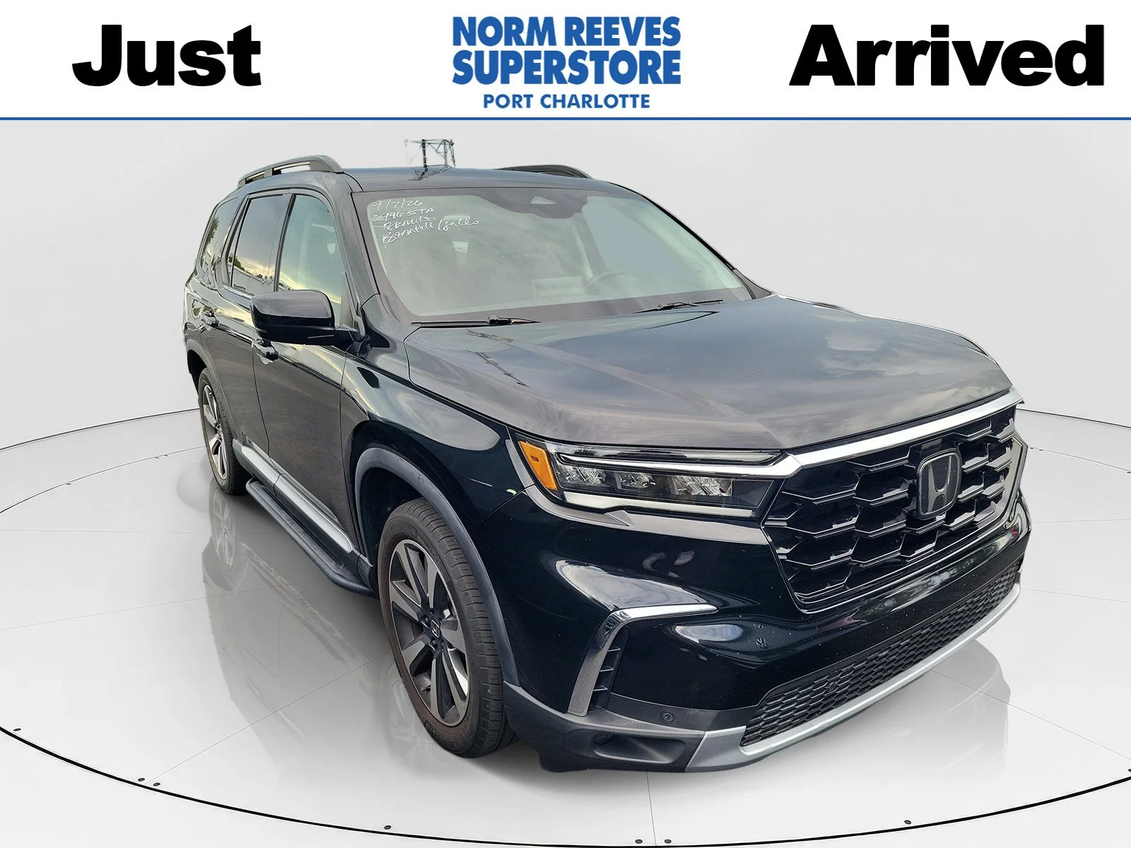 Used 2023  Honda Touring image 1