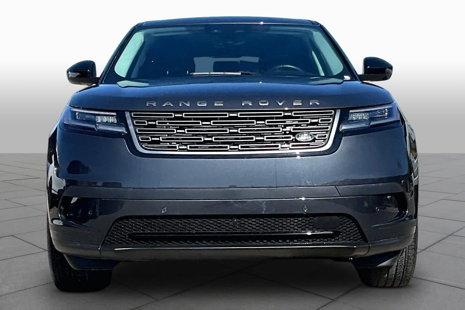 Used 2025 Carpathian Grey Premium Metallic Land Rover S image 4