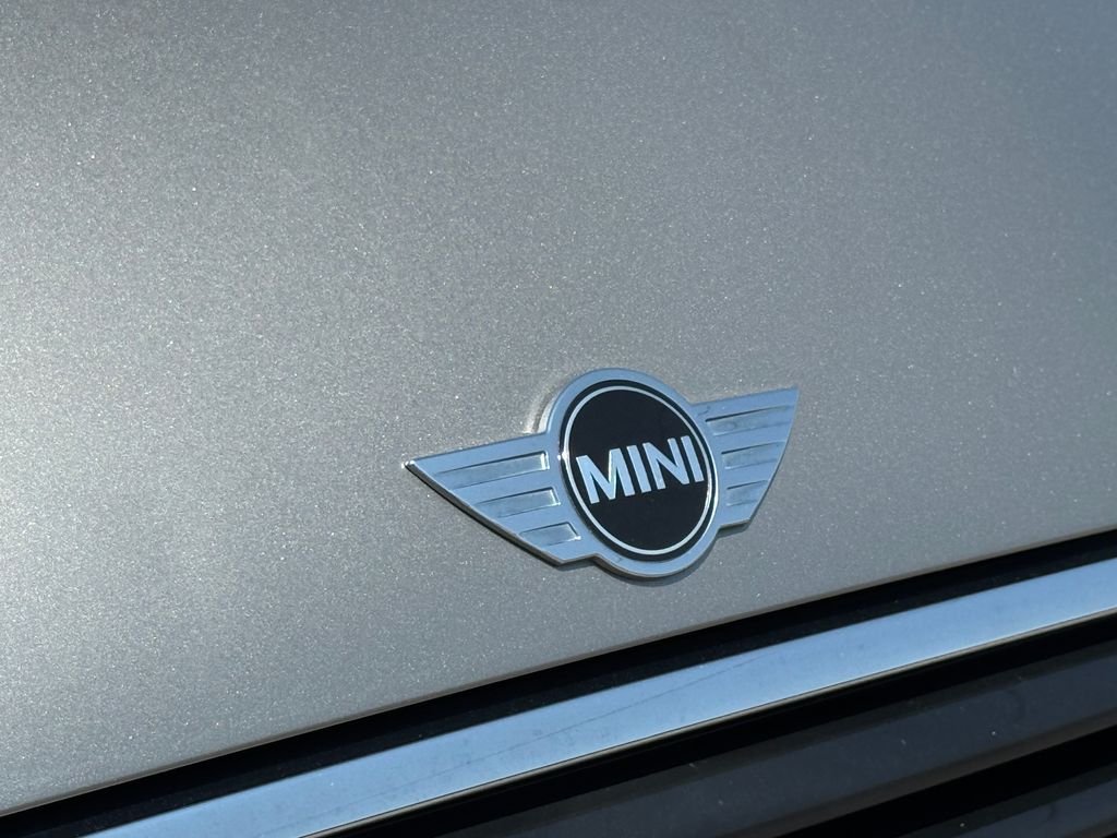 Used 2017 Silver MINI Base image 9