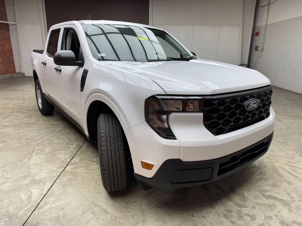 New 2026 Oxford White Ford XL image 5