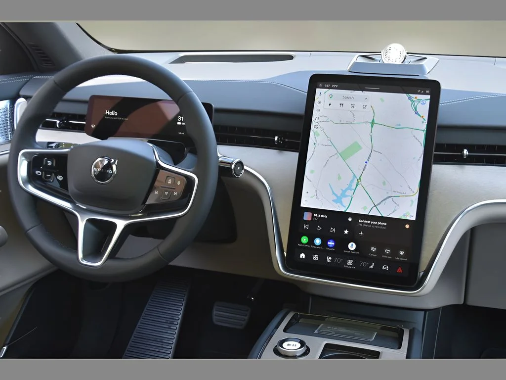 2026 Volvo EX90 Ultra - Photo 17