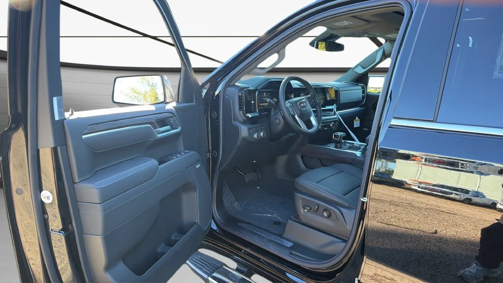 2026 GMC Sierra 1500 SLT - Photo 12