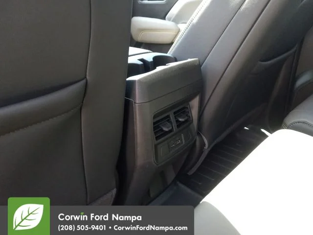 Used 2025 White Chevrolet ZR2 image 27