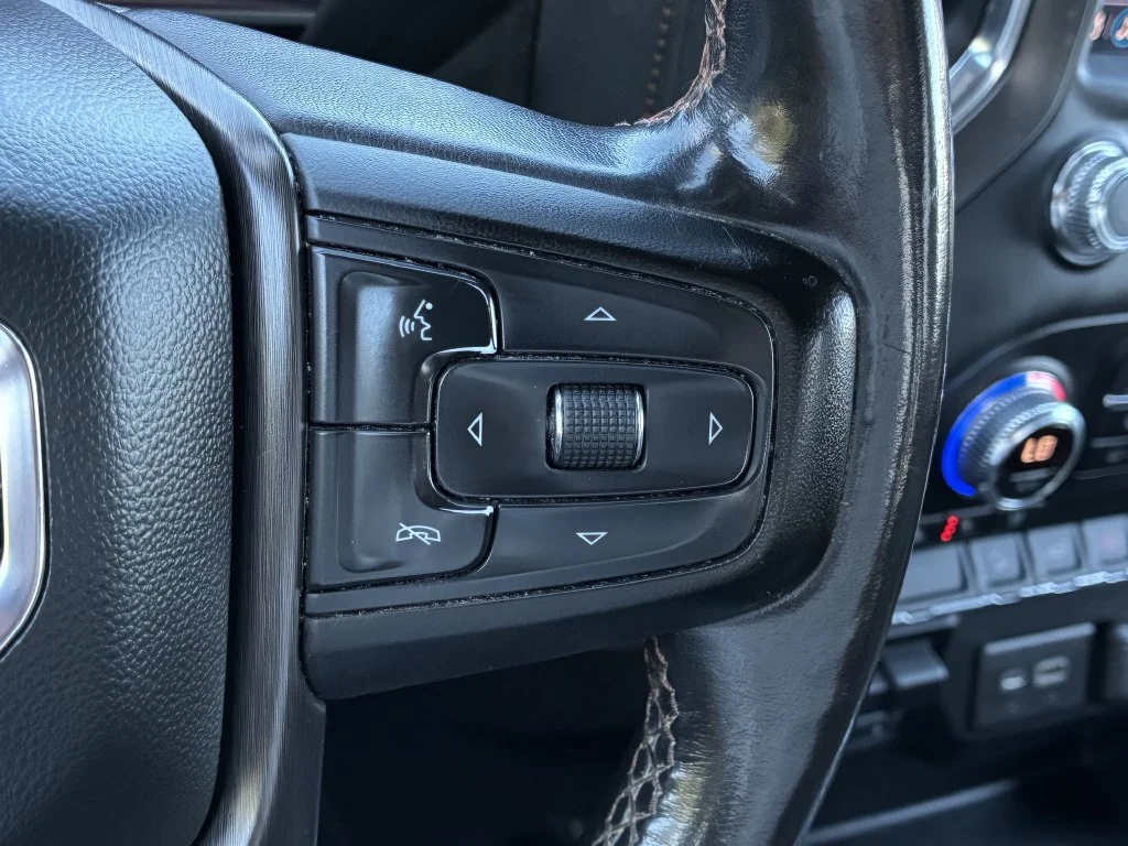 Used 2021 SUMMIT WHITE GMC AT4 image 28