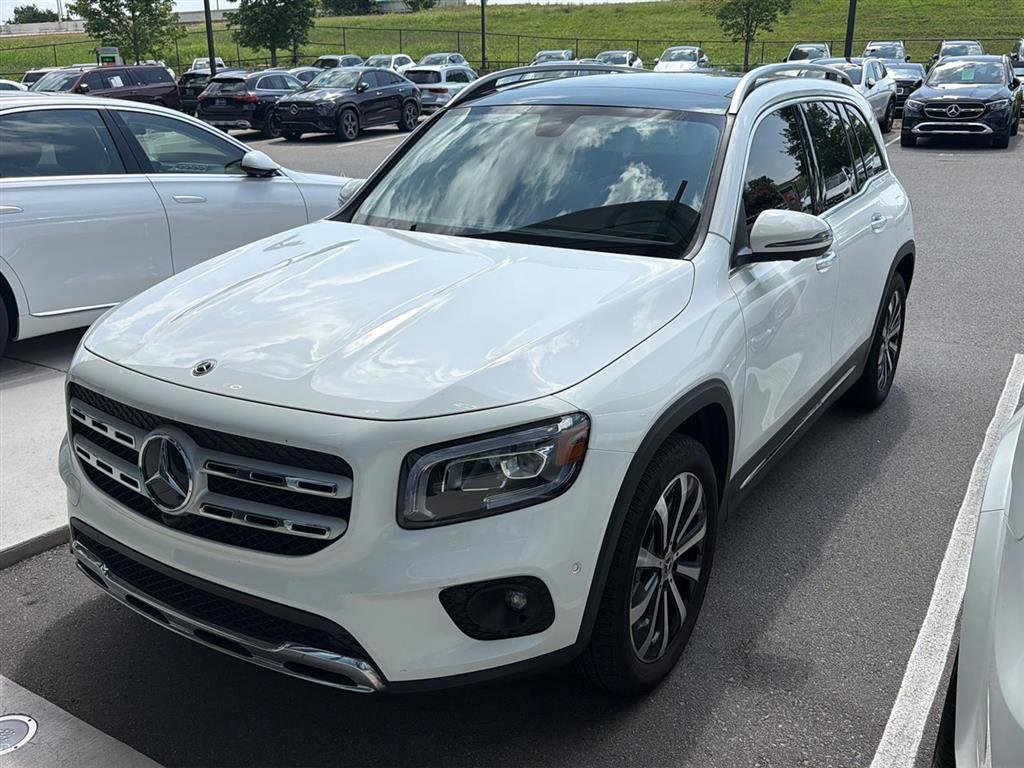 Certified Used 2023 Polar White Mercedes-Benz GLB 250 image 2