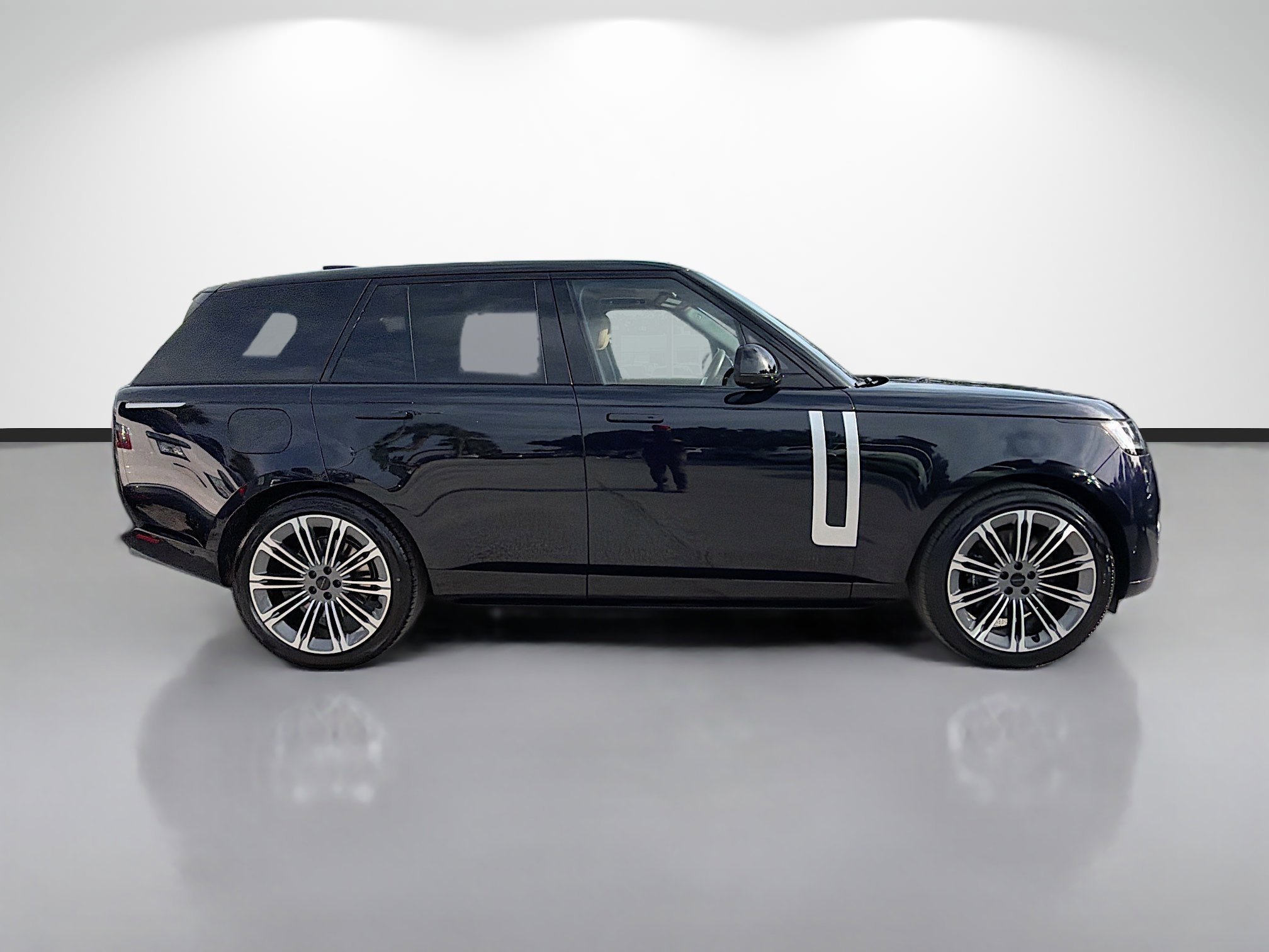 New 2026 Constellation Blue Ultra Metallic Gloss LAND ROVER Autobiography image 6