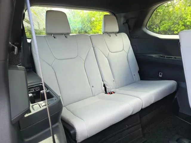 New 2026 Wind Chill Pearl Lexus PREMIUM AWD image 22