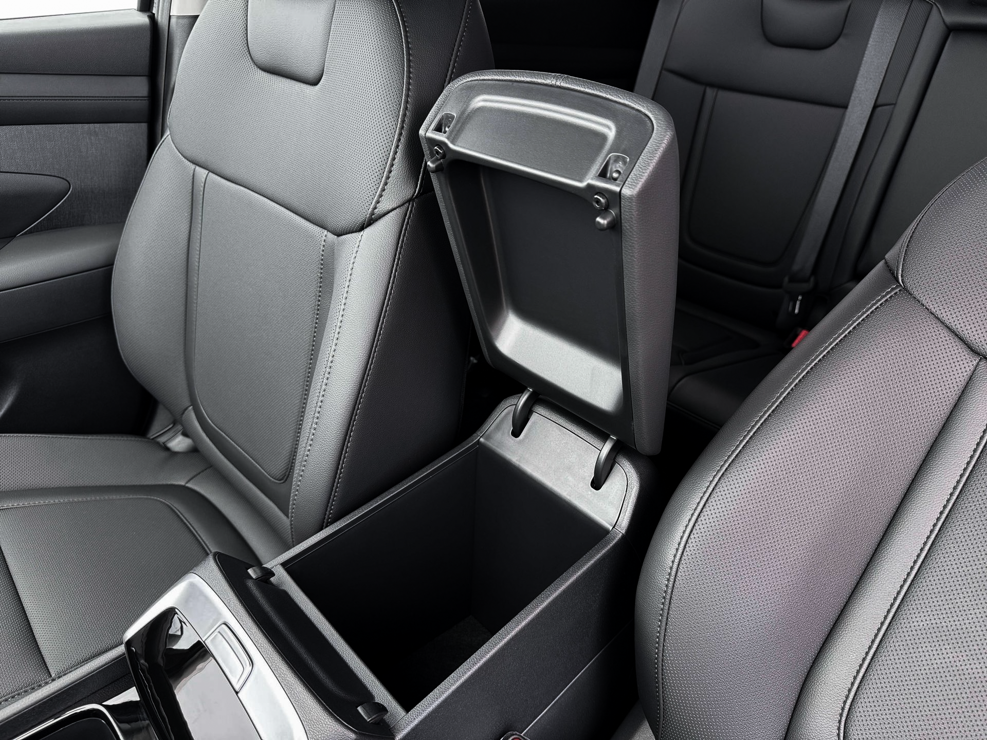 New 2026 Ecotronic Gray Hyundai SEL Premium FWD image 19