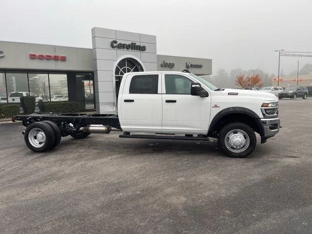 New 2026 Bright White Clear-Coat Exterior Paint RAM Tradesman image 2