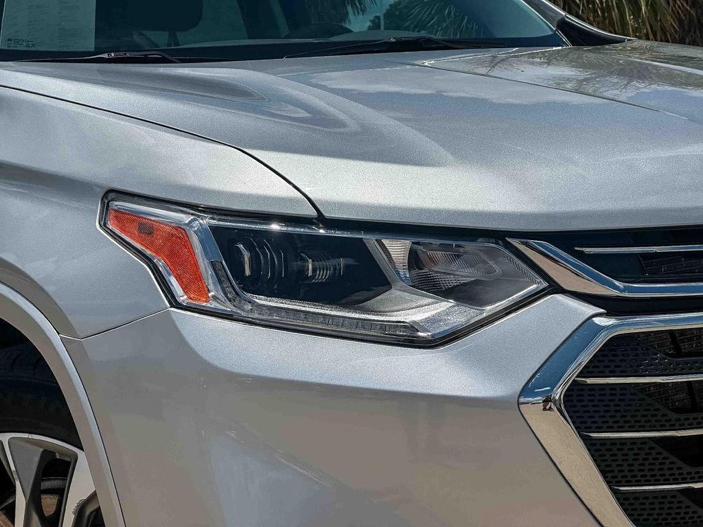 Certified Used 2021 SILVER ICE METALLIC Chevrolet Premier image 10