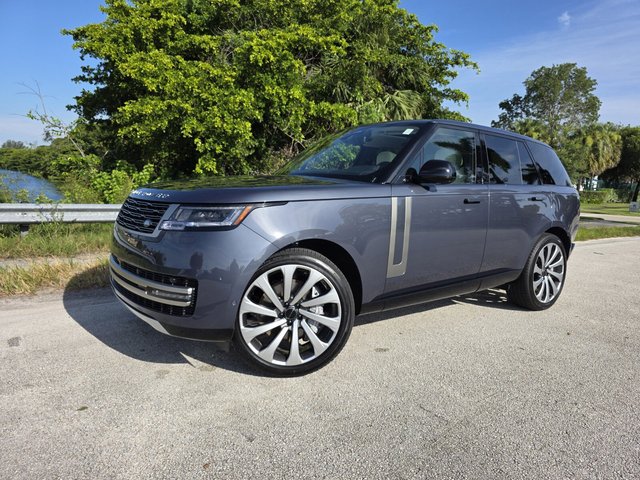 2026 Land Rover Range Rover P530 SE