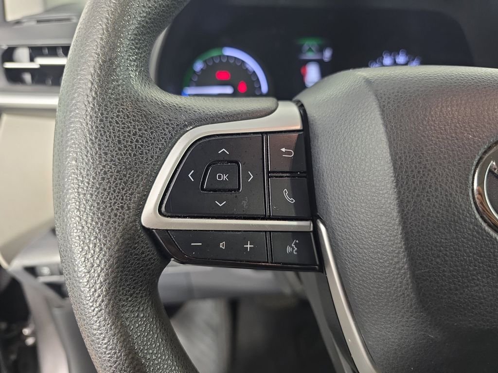Used 2021 Gray Toyota LE image 21