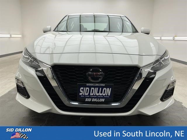 Used 2020 Glacier White Nissan 2.5 S image 2