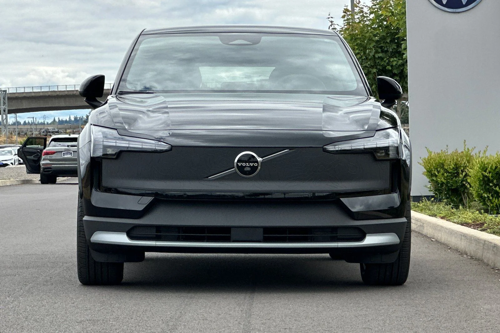 New 2026 Onyx Black Volvo Ultra image 8