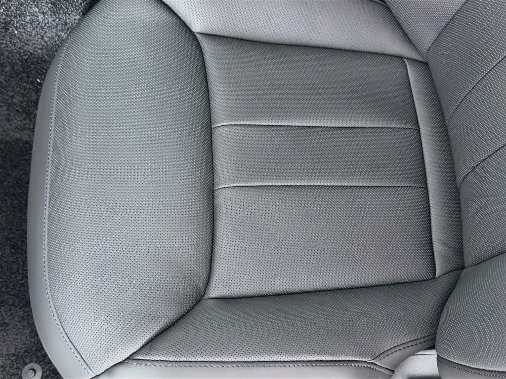 New 2026 White Land Rover SE image 20