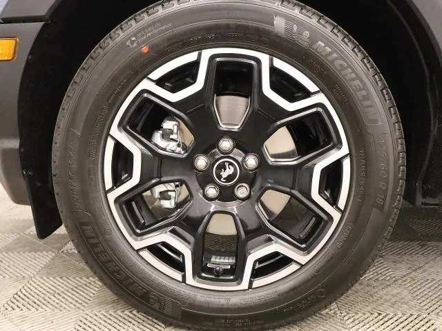 New 2026 Azure Gray Metallic Tri-Coat Ford Outer Banks® image 24