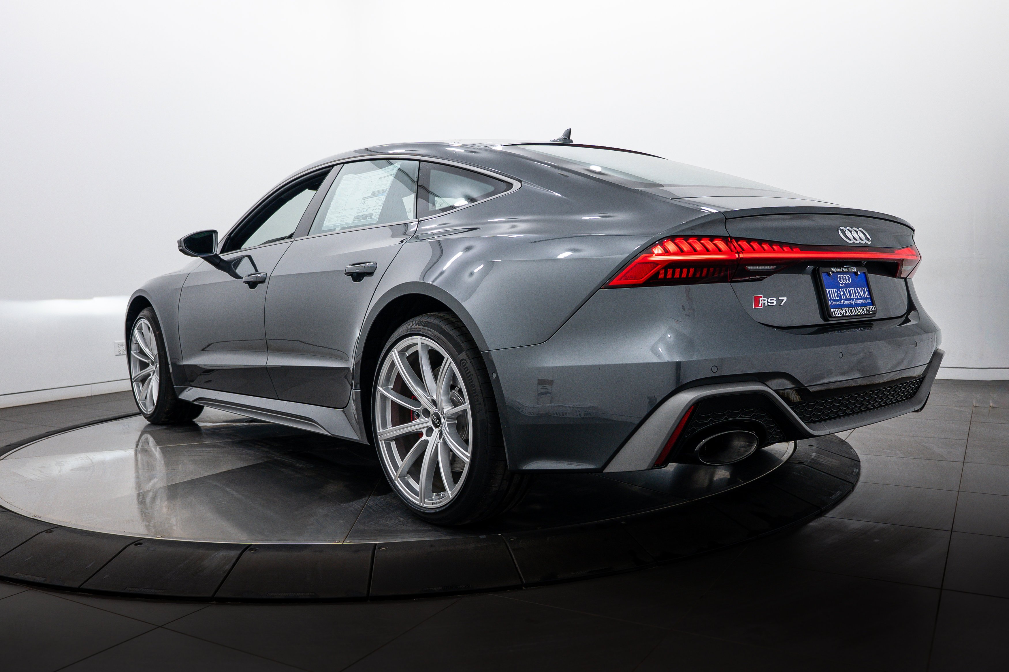 New 2026 Daytona Gray Audi performance image 5