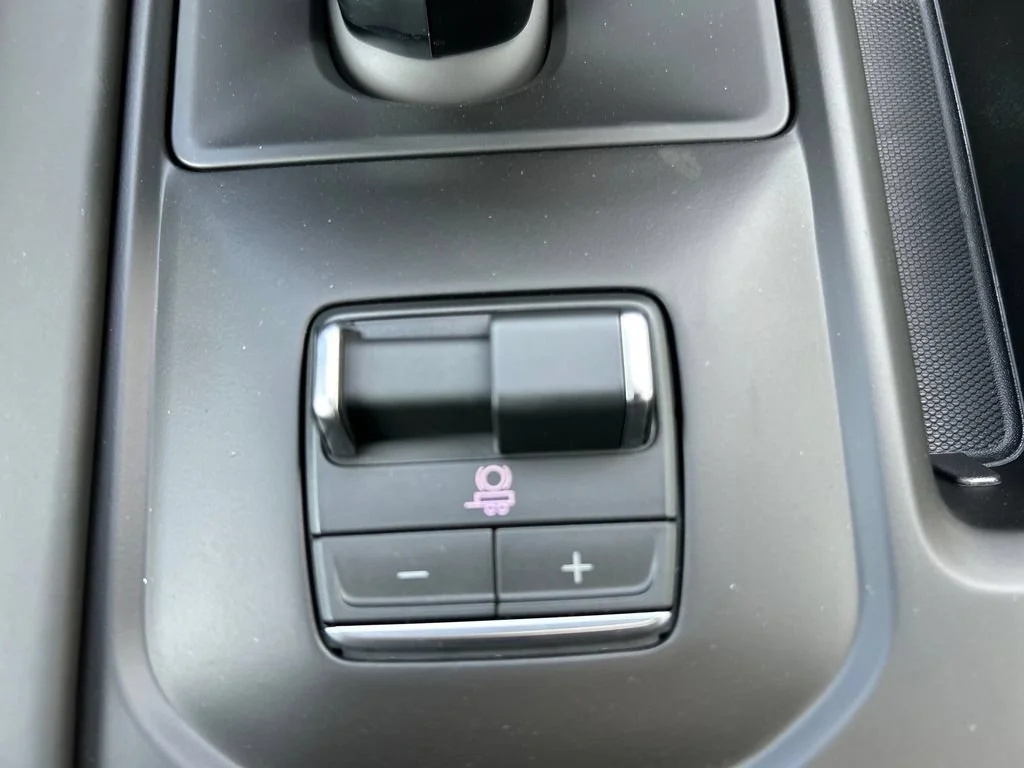 New 2026 Glacier White Tricoat GMC Denali Ultimate image 31