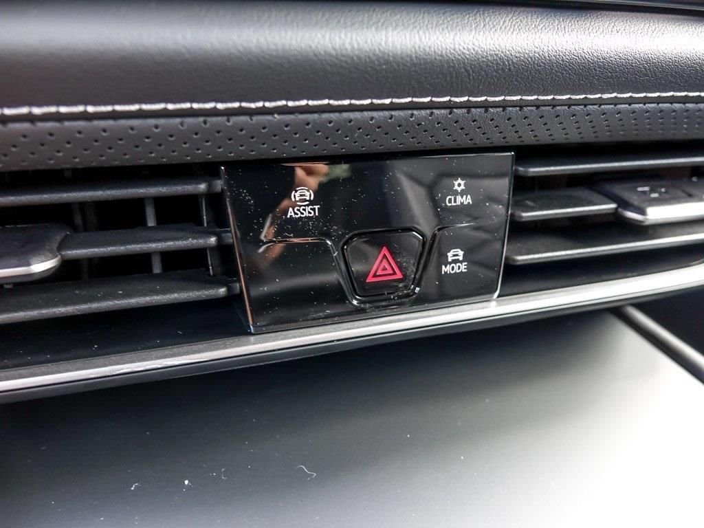 New 2026 Deep Black Pearl Volkswagen 2.0T SE image 19