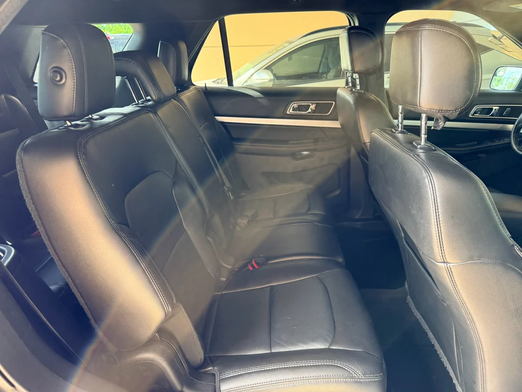 Used 2016 Magnetic Metallic Ford XLT image 16