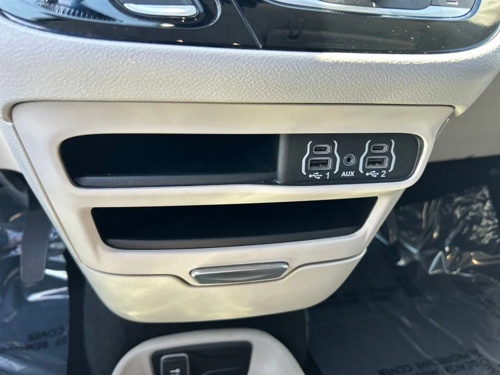 Certified Used 2024 White Chrysler Touring L image 35