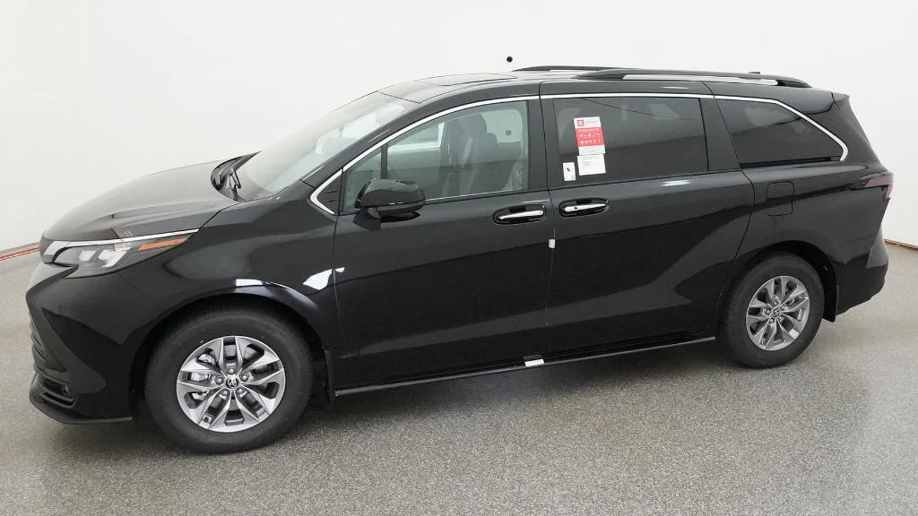 New 2026 Midnight Black Metallic Toyota XLE image 14