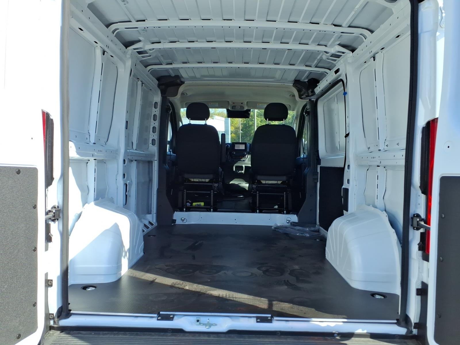 New 2027 Bright White Clearcoat RAM Tradesman image 10