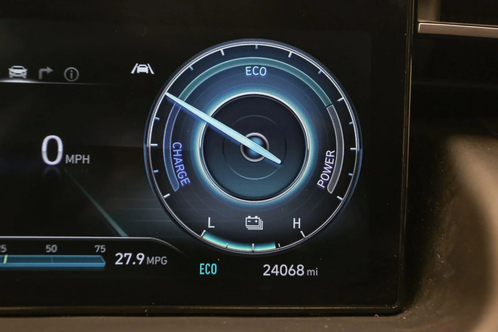 Used 2023 Amazon Gray Hyundai SEL Convenience image 43