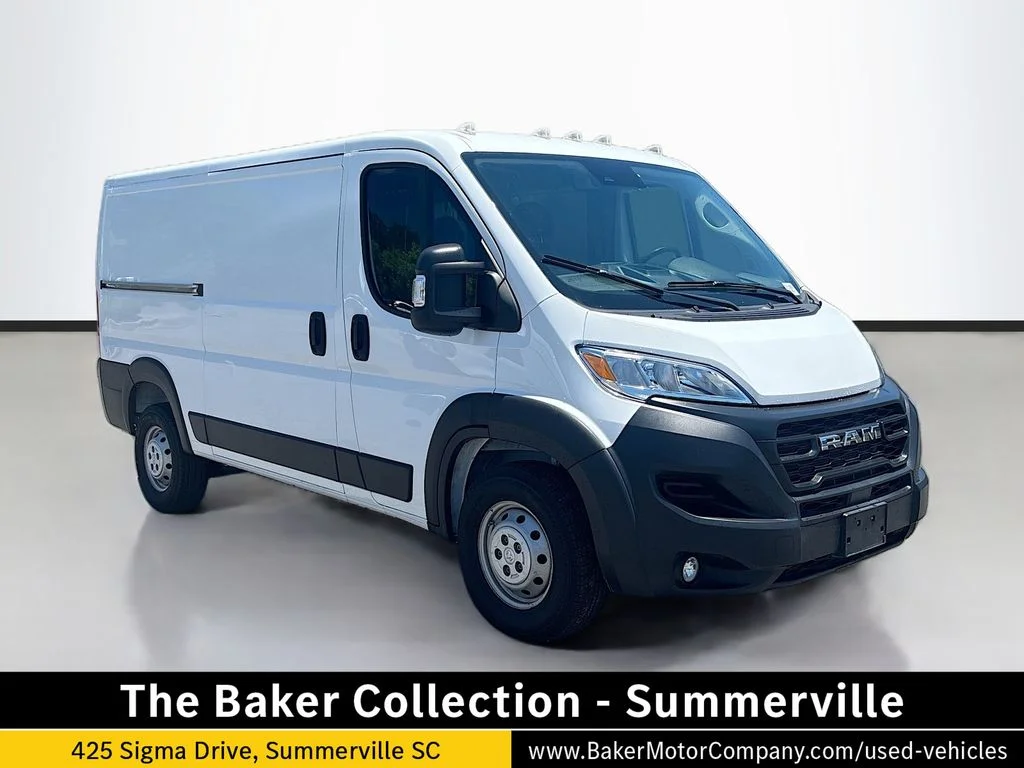 Used 2023 White Ram Base image 1