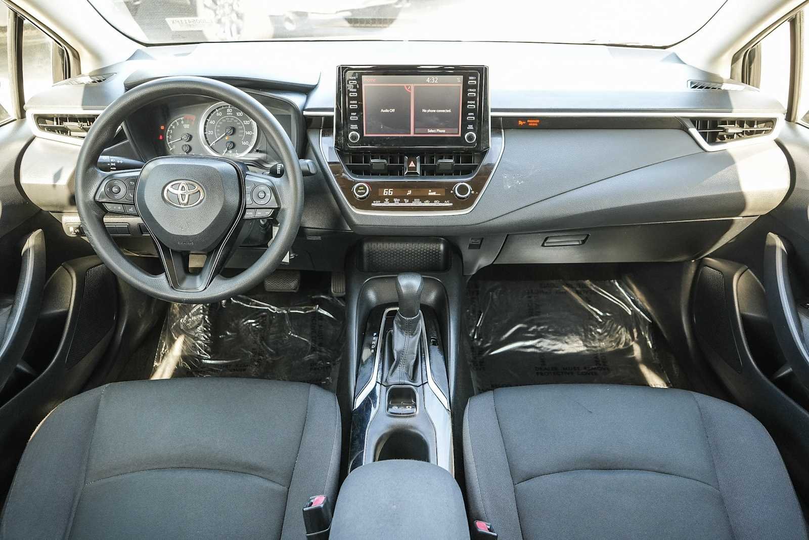 2020 Toyota Corolla LE - Photo 10