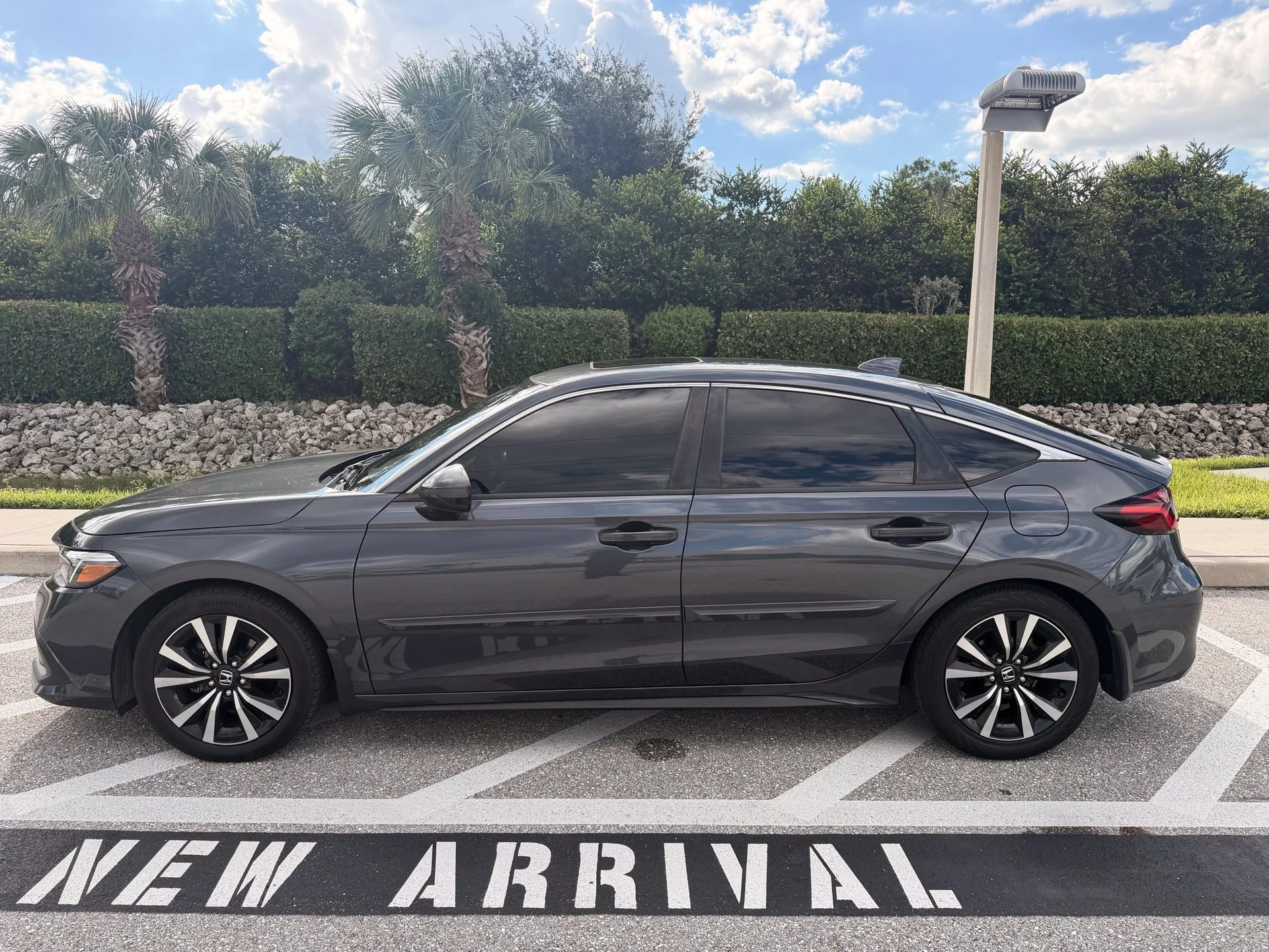 2024 Honda Civic Hatchback EX-L - Photo 2