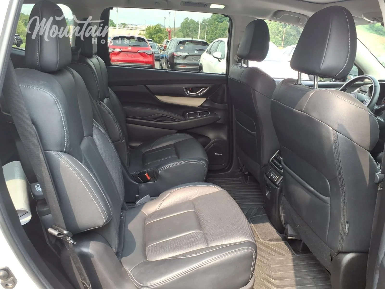 Used 2022 Crystal White Pearl Subaru Limited image 21