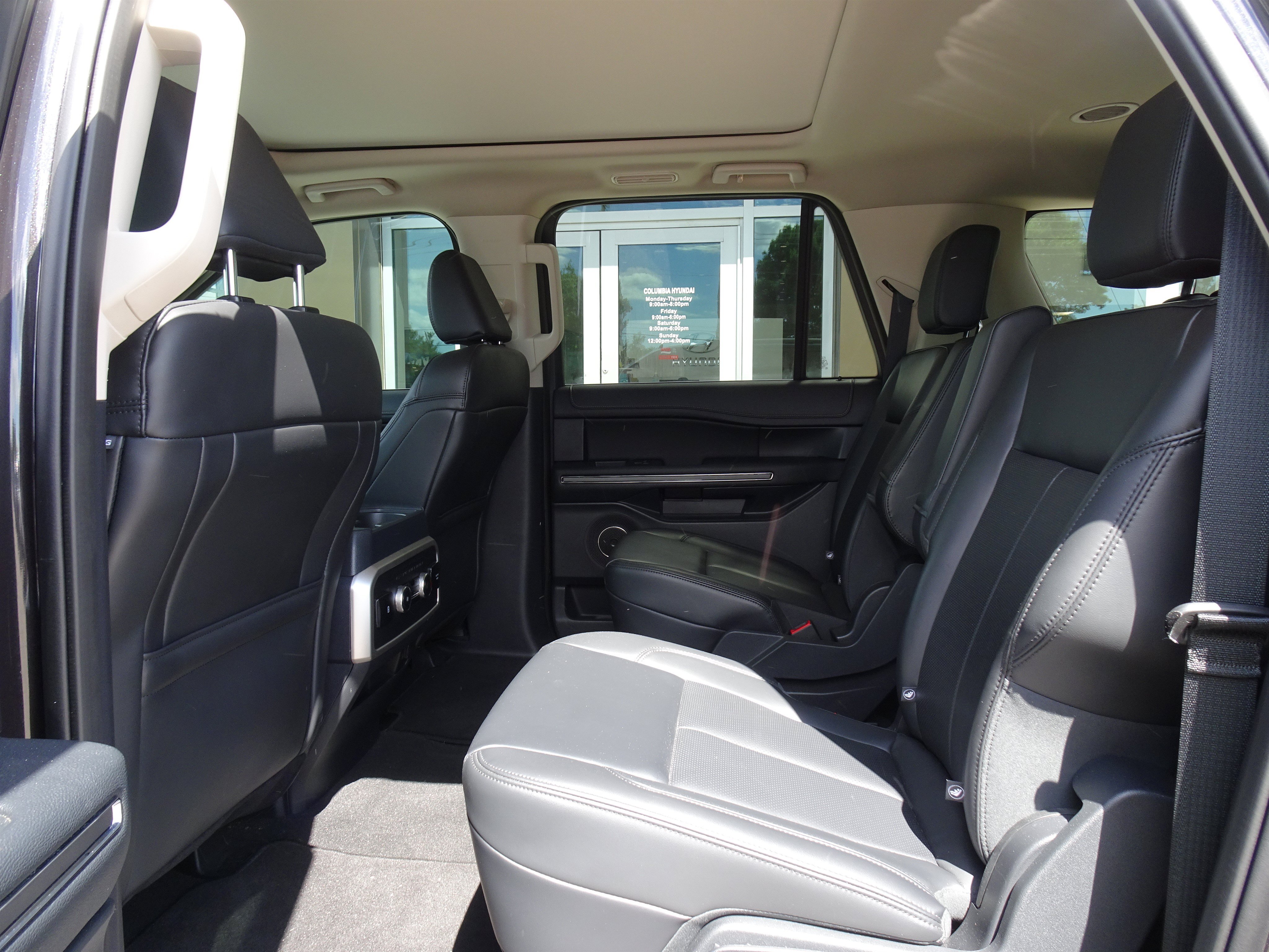 Used 2024 Dark Matter Gray Metallic Ford XLT image 6