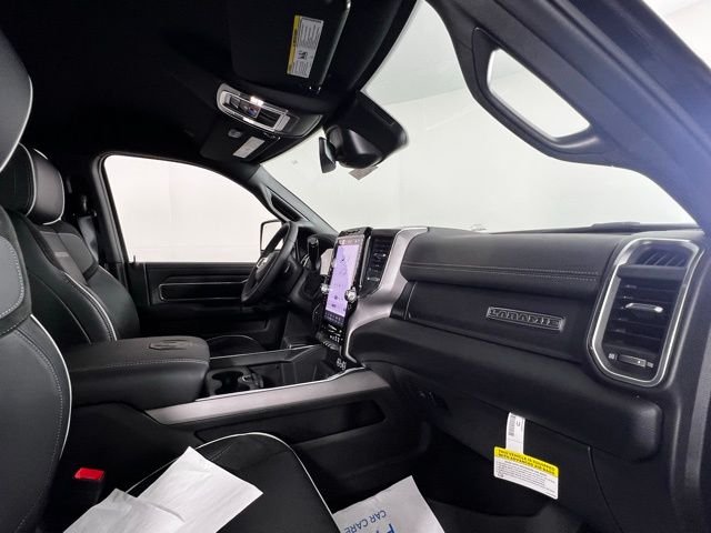 2026 RAM 3500 Laramie - Photo 35