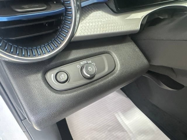 2026 Chevrolet Trax LT - Photo 6