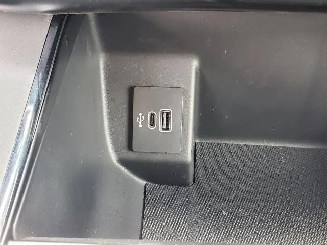 2025 Ford F-150 Lightning Flash - Photo 32