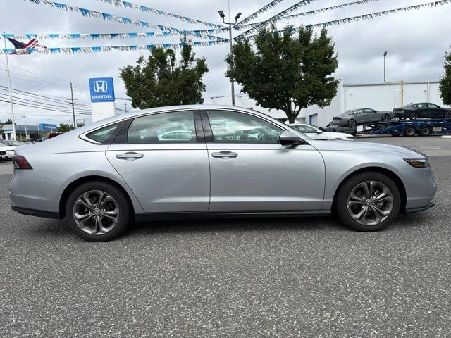 Used 2024 Solar Silver Metallic Honda EX image 4